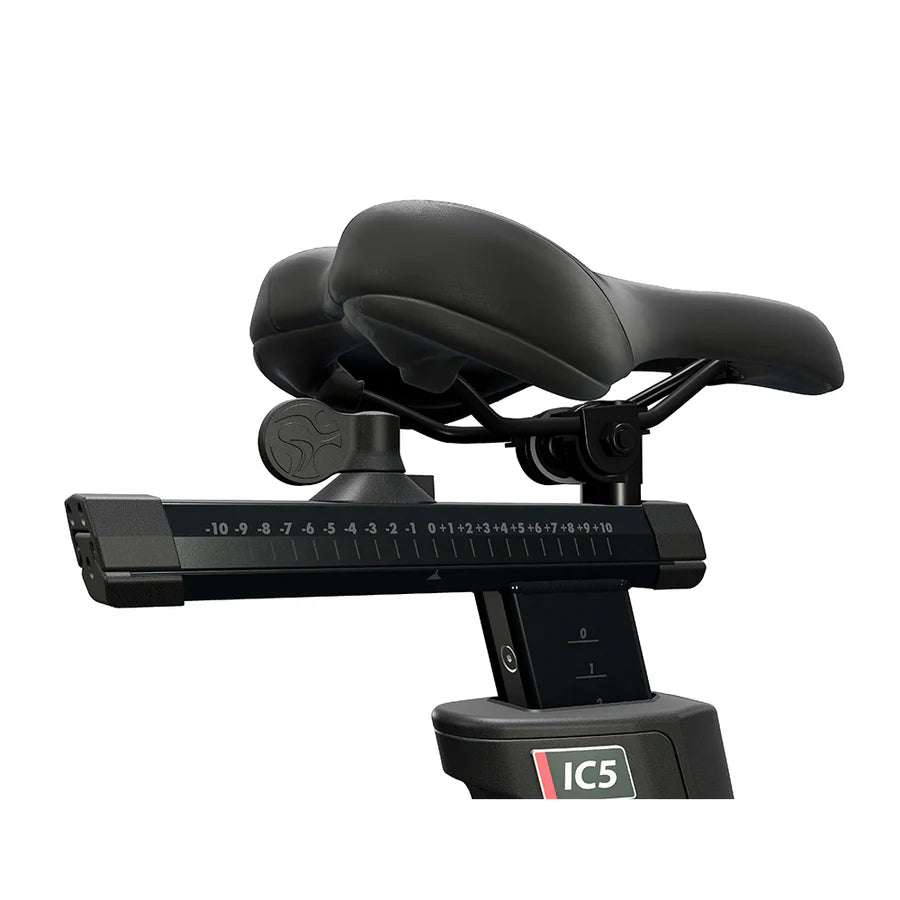 Life Fitness IC5 spinnningbike