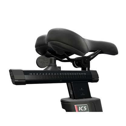 Life Fitness IC5 spinnningbike